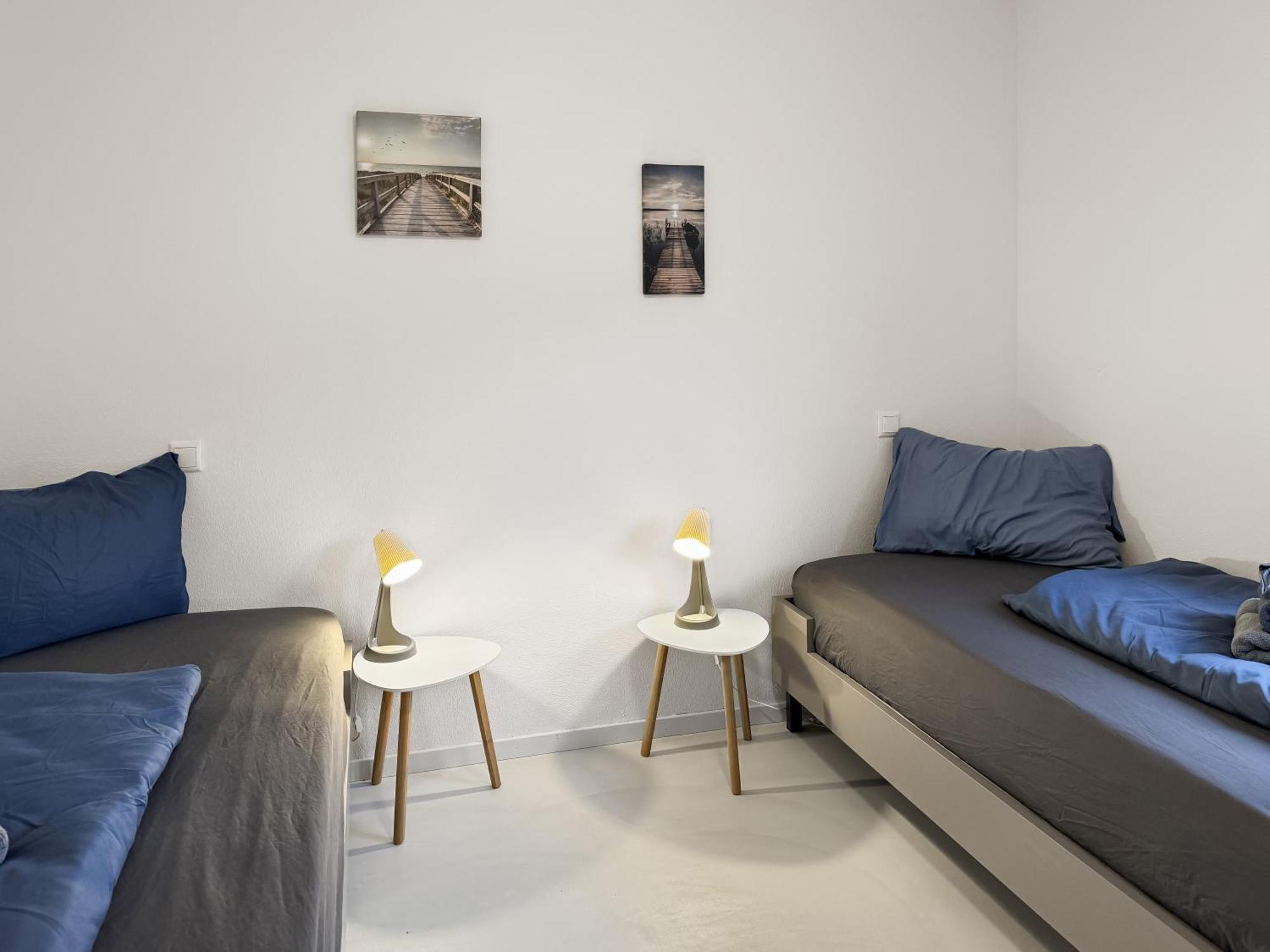 Feworld - 2 - Near Train Station - Free Parking Apartment